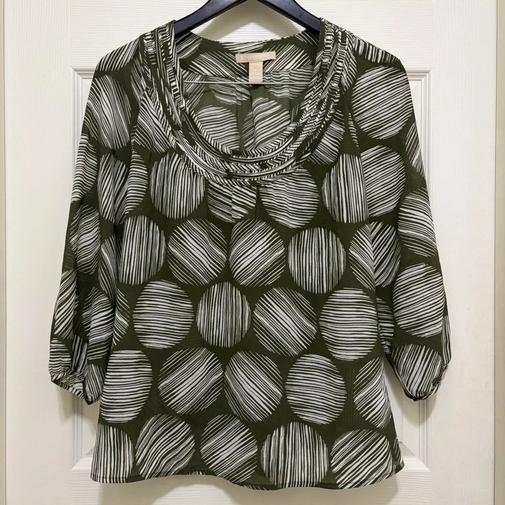 Banana‎ Republic Chiffon Semi Sheer Top M Olive Green Boho Resort Casual Chic
